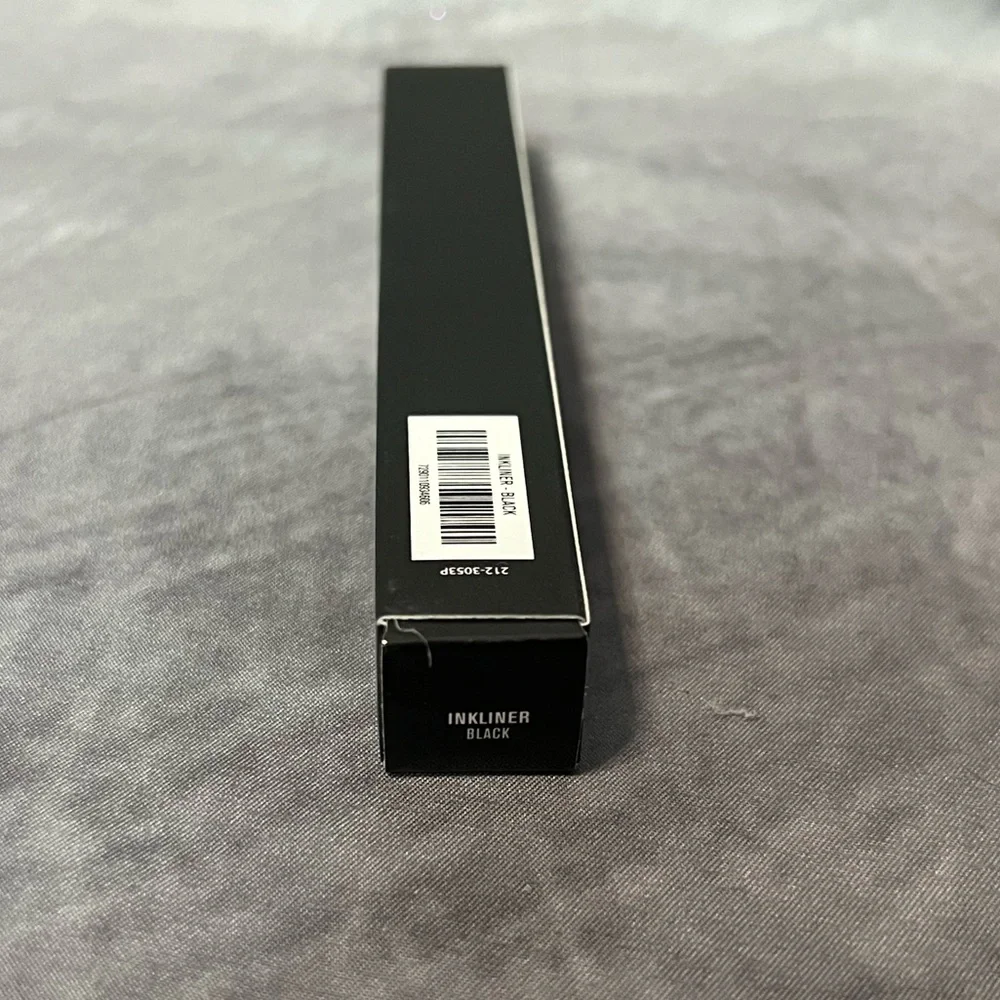 Il Makiage NEW INKLINER LIQUID EYELINER SILKY-MATTE WATERPROOF LINER - Black